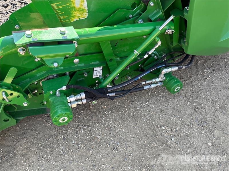 John Deere S780 4x4 Combine Harvester Kombinované zberacie stroje