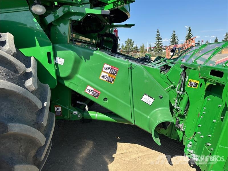 John Deere S780 4x4 Combine Harvester Kombinované zberacie stroje