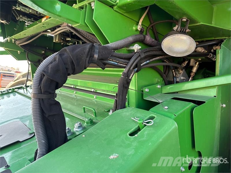John Deere S780 4x4 Combine Harvester Kombinované zberacie stroje