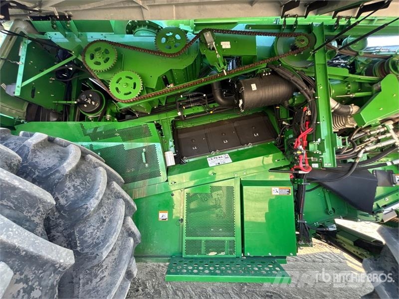 John Deere S780 4x4 Combine Harvester Kombinované zberacie stroje