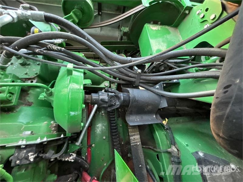 John Deere S780 Combine Harvester حصادات
