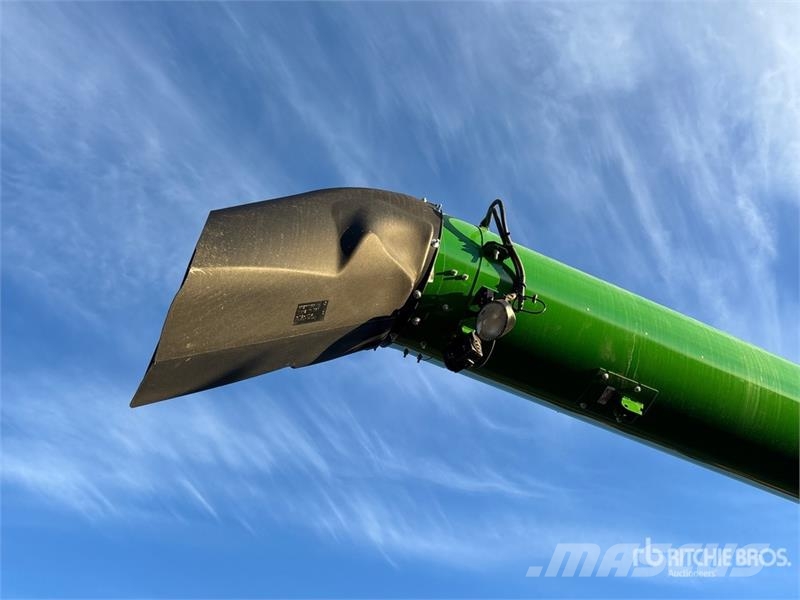 John Deere S780 Combine Harvester حصادات