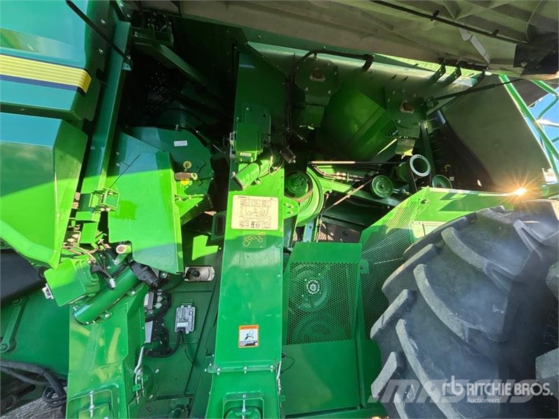 John Deere S780 Combine Harvester حصادات