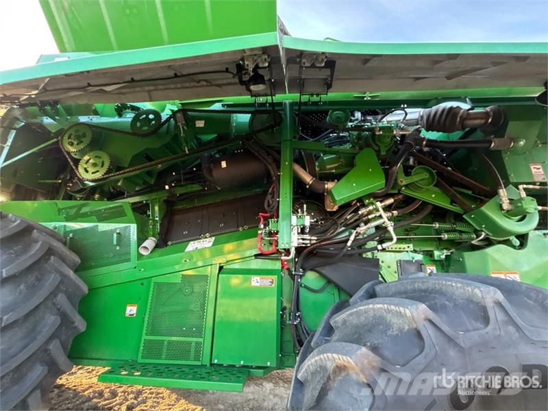 John Deere S780 Combine Harvester حصادات