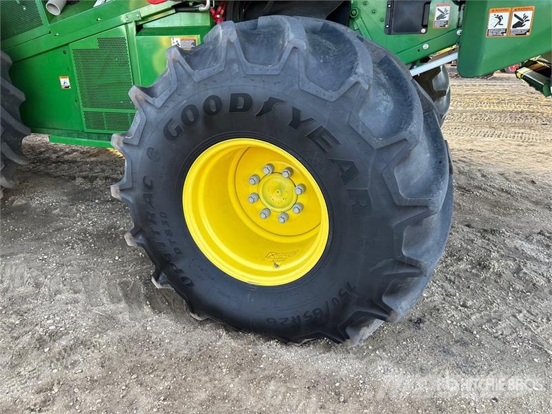 John Deere S780 Combine Harvester حصادات