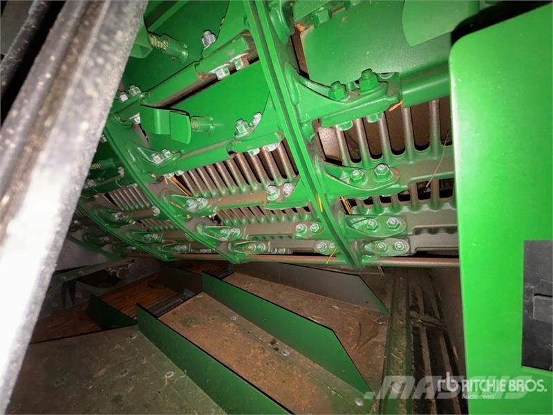 John Deere S780 Combine Harvester حصادات