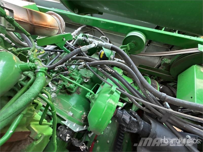 John Deere S780 Combine Harvester حصادات