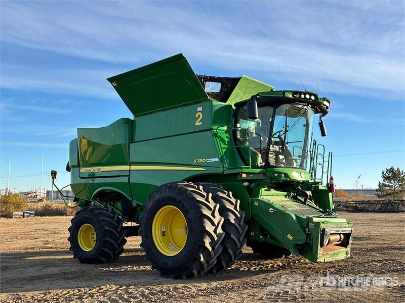 John Deere S780 Combine Harvester حصادات