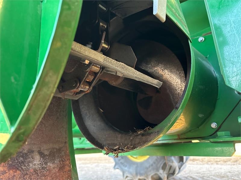 John Deere S780 Combine Harvester حصادات