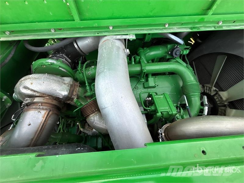 John Deere S780 Combine Harvester حصادات