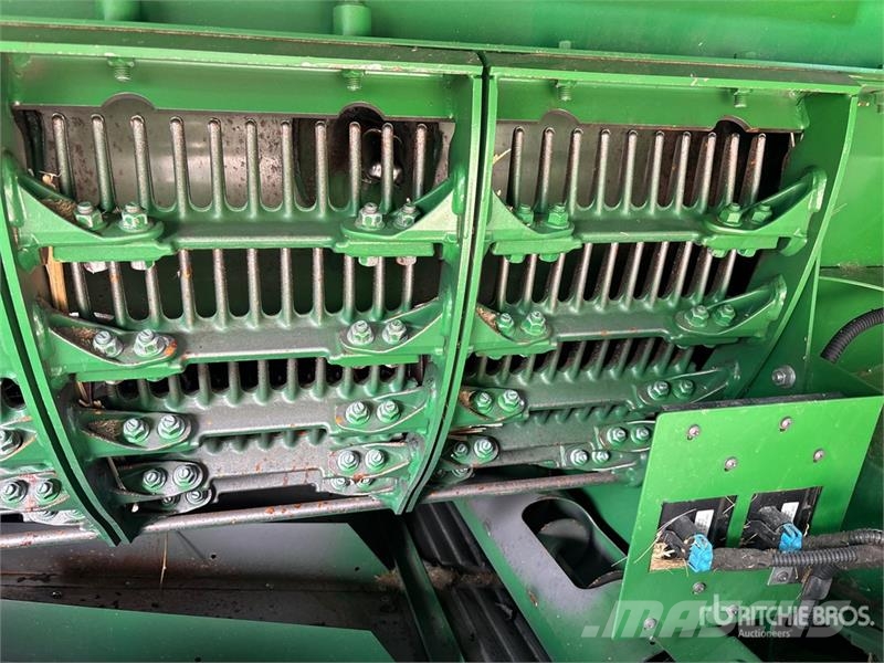 John Deere S780 Combine Harvester コンバイン