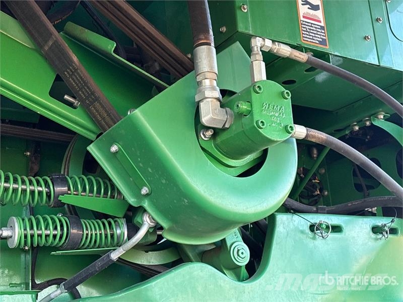 John Deere S780 Combine Harvester حصادات