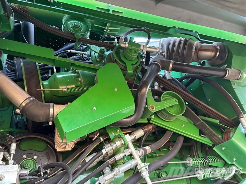 John Deere S780 Combine Harvester حصادات