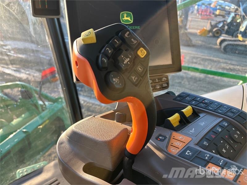 John Deere S780 Combine Harvester حصادات