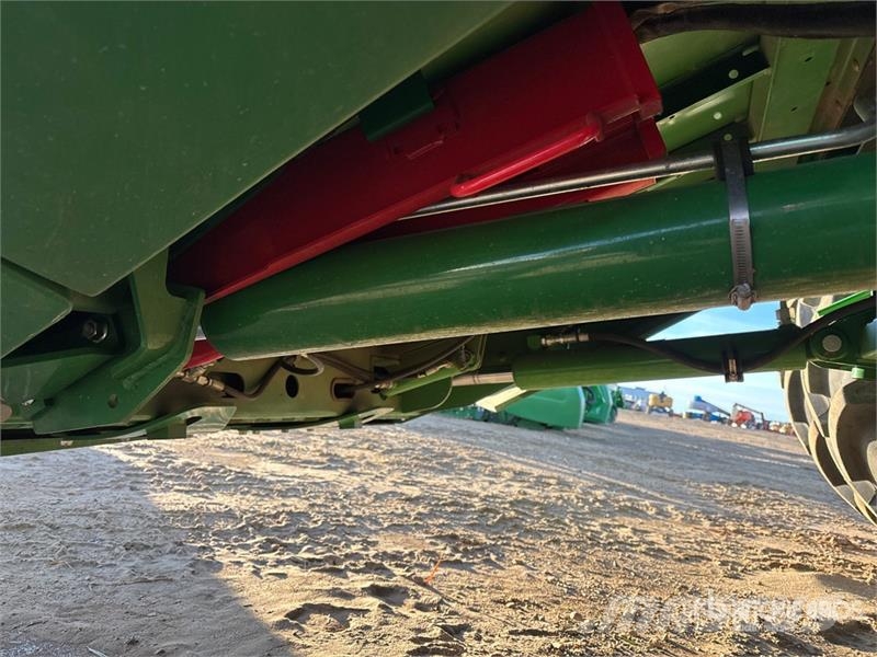 John Deere S780 Combine Harvester حصادات