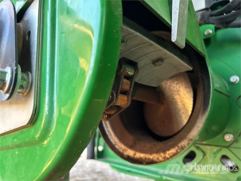 John Deere S780 Combine Harvester حصادات