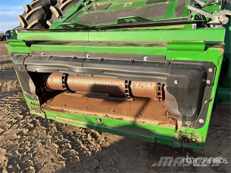 John Deere S780 Combine Harvester حصادات