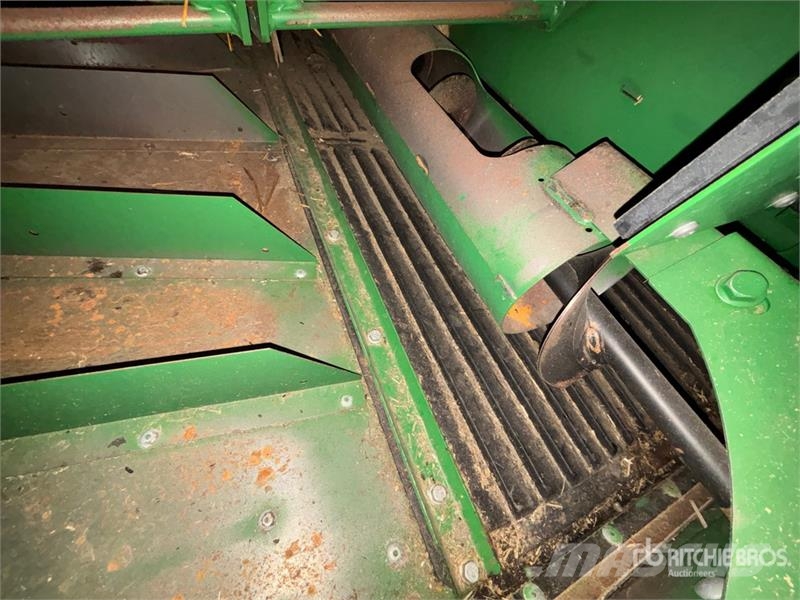 John Deere S780 Combine Harvester حصادات