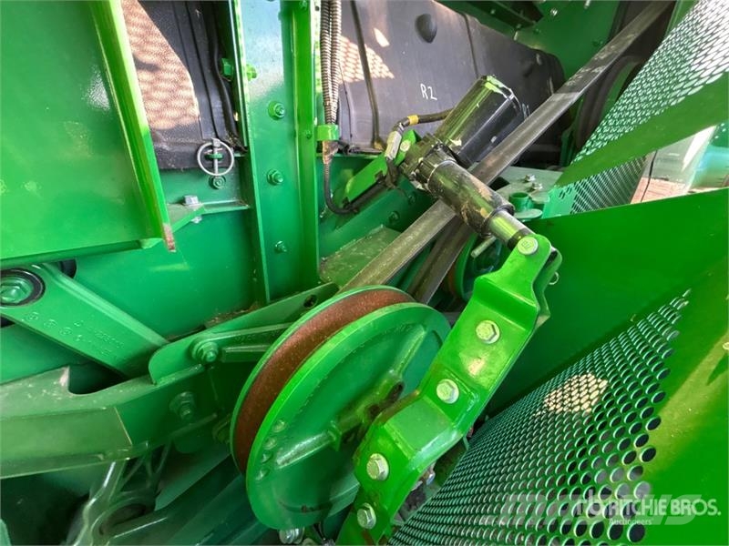 John Deere S780 Combine Harvester حصادات