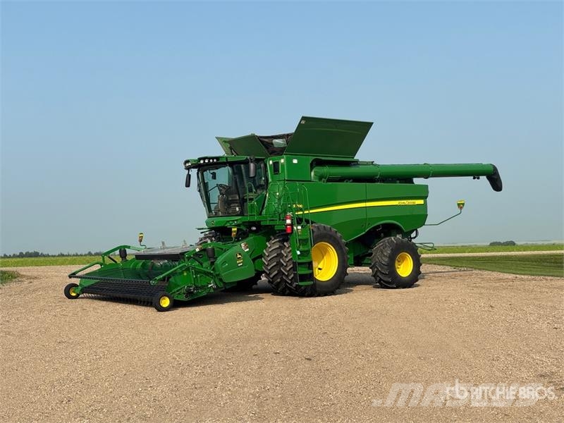 John Deere S780 Combine Harvester コンバイン