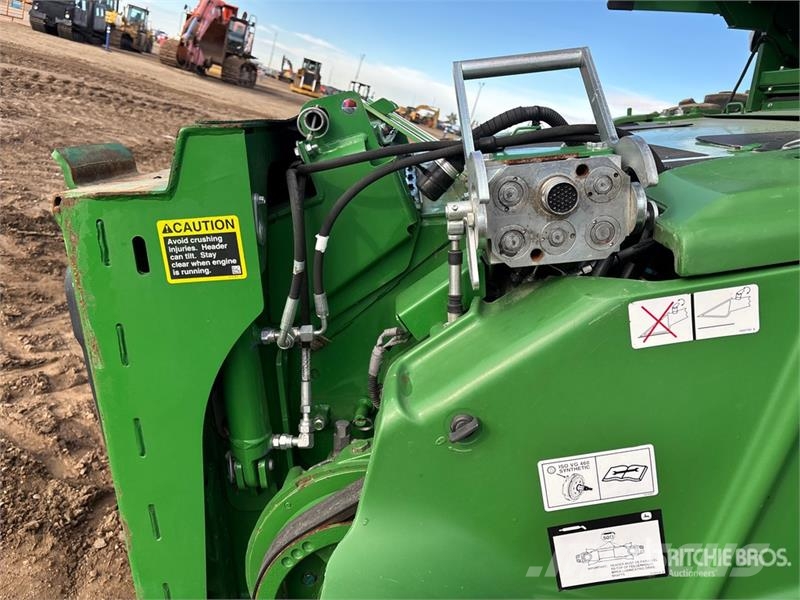 John Deere S780 Combine Harvester حصادات