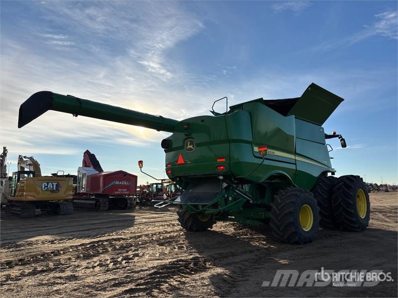 John Deere S780 Combine Harvester حصادات