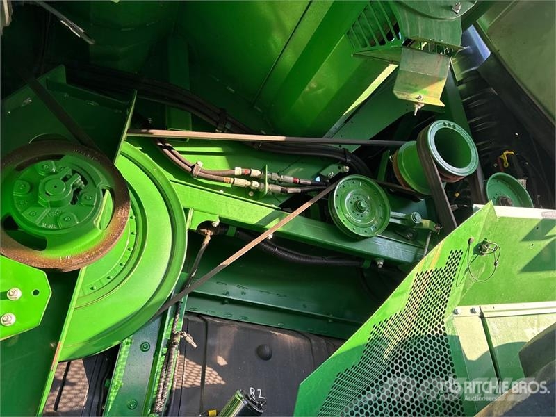 John Deere S780 Combine Harvester حصادات
