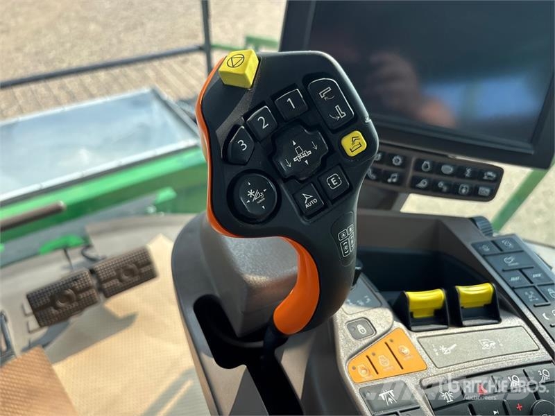 John Deere S780 Combine Harvester コンバイン