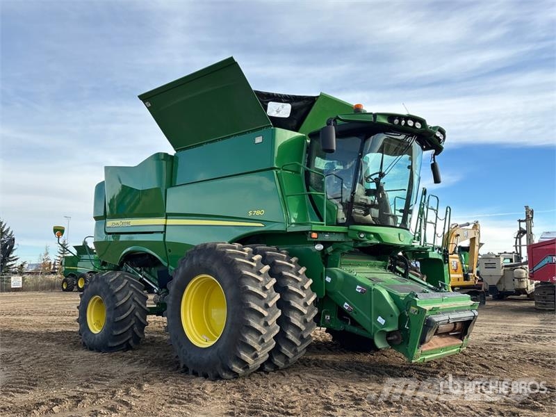 John Deere S780 Combine Harvester حصادات