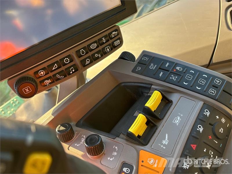 John Deere S780 Combine Harvester حصادات