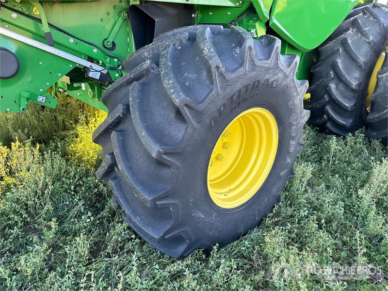 John Deere S790 4x4 Combine Harvester Combine harvesters