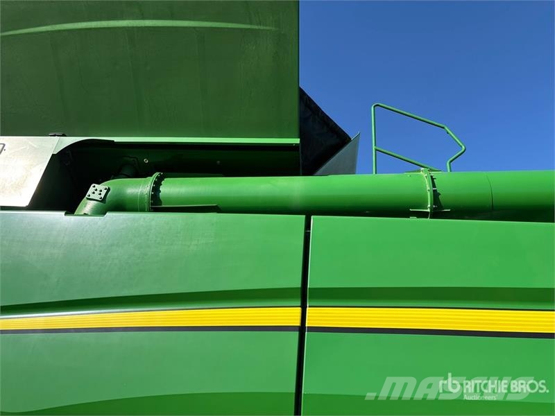 John Deere S790 4x4 Combine Harvester Combine harvesters