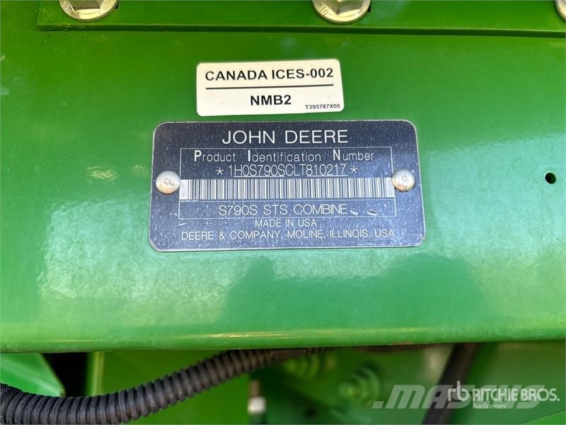 John Deere S790 4x4 Combine Harvester Combine harvesters