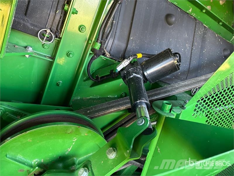 John Deere S790 4x4 Combine Harvester Combine harvesters