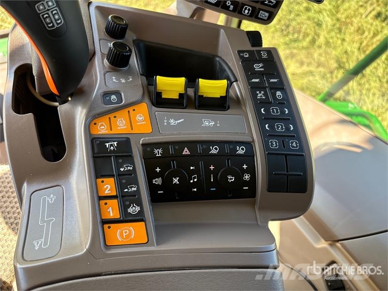John Deere S790 4x4 Combine Harvester Combine harvesters
