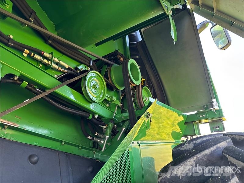John Deere S790 4x4 Combine Harvester Combine harvesters