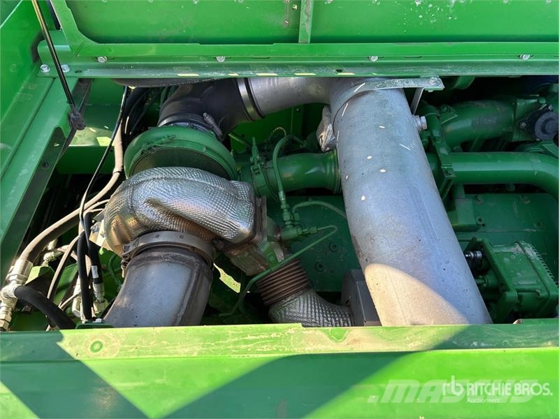 John Deere S790 4x4 Combine Harvester Combine harvesters