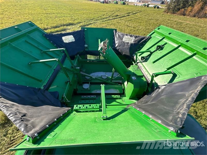 John Deere S790 4x4 Combine Harvester Combine harvesters