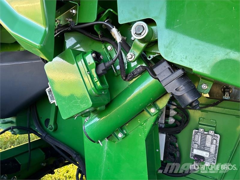 John Deere S790 4x4 Combine Harvester Combine harvesters