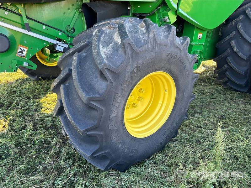 John Deere S790 4x4 Combine Harvester Combine harvesters