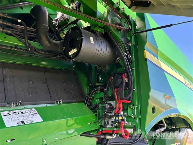 John Deere S790 4x4 Combine Harvester Combine harvesters