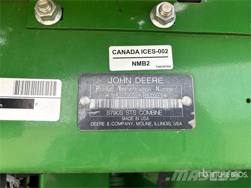 John Deere S790 Combine Harvester Kombájnok