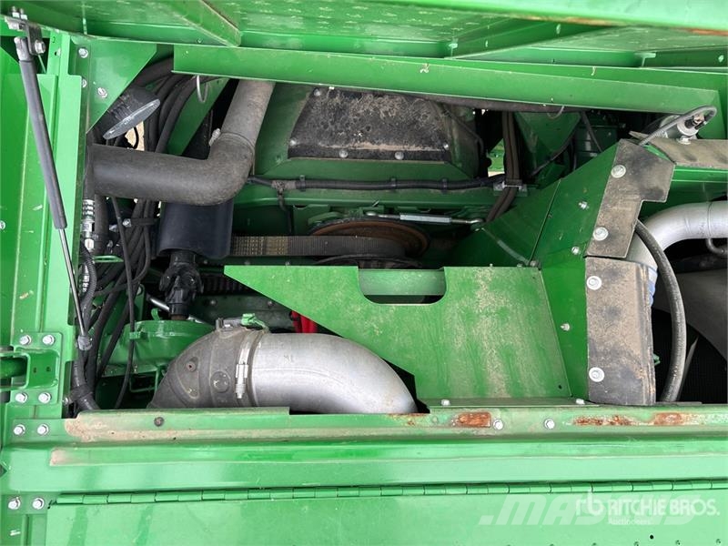 John Deere S790 Combine Harvester Skurtreskere