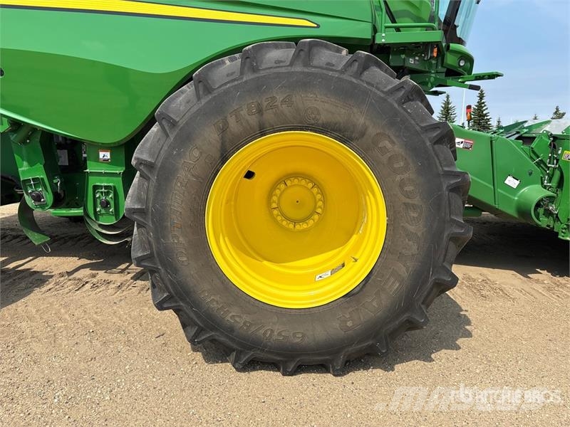 John Deere S790 Combine Harvester Kombájnok
