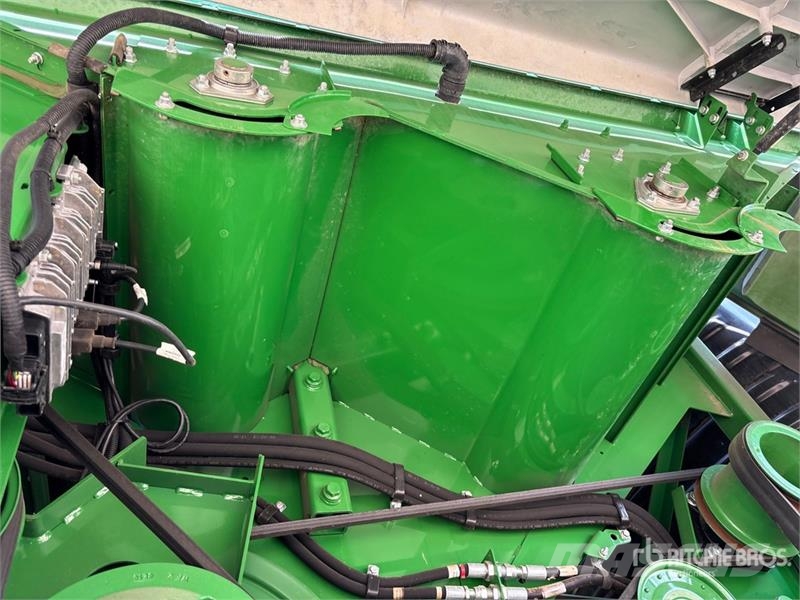 John Deere S790 Combine Harvester Kombájnok