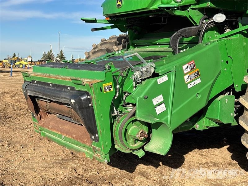 John Deere S790 Combine Harvester حصادات