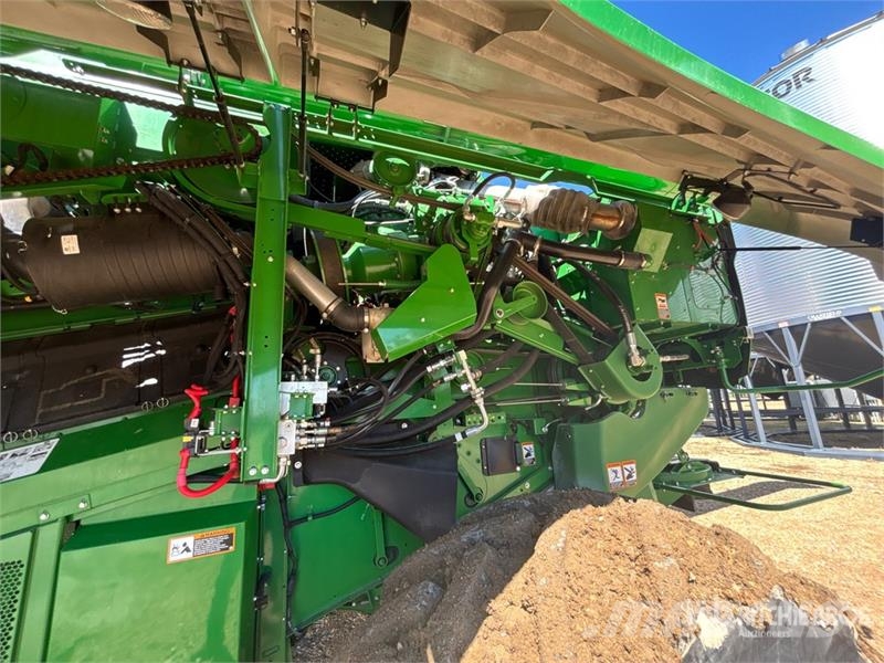 John Deere S790 Combine Harvester Combine harvesters