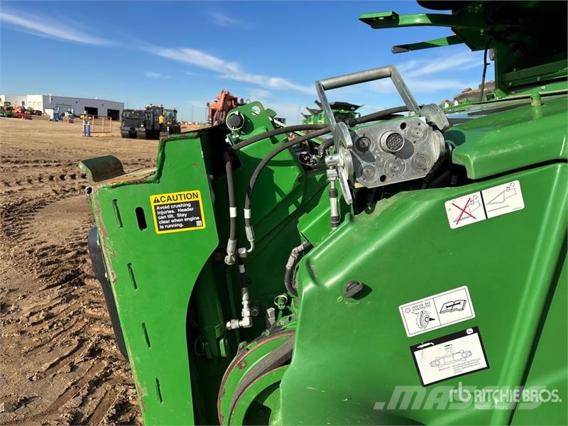 John Deere S790 Combine Harvester حصادات