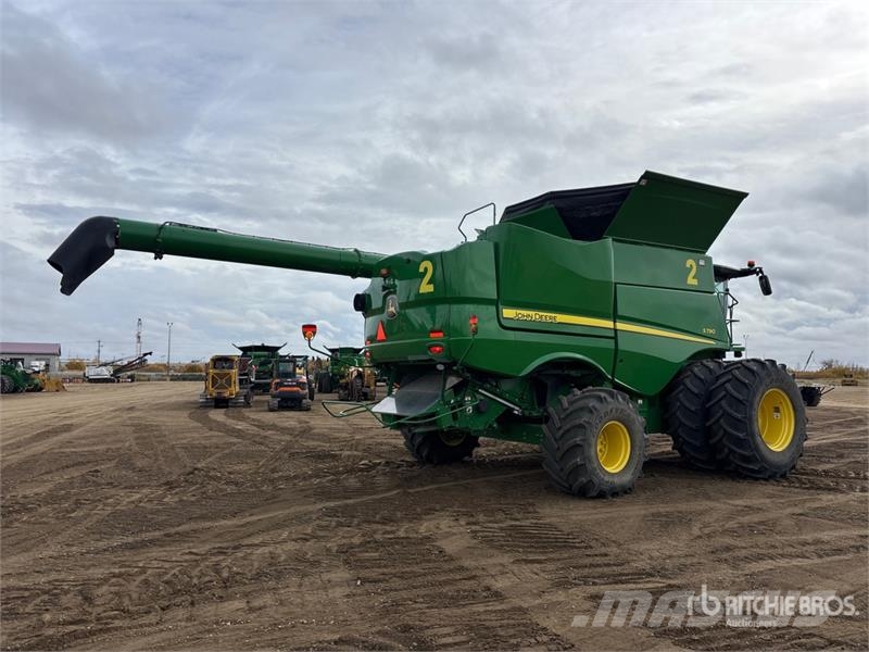 John Deere S790 Combine Harvester Mietitrebbiatrici