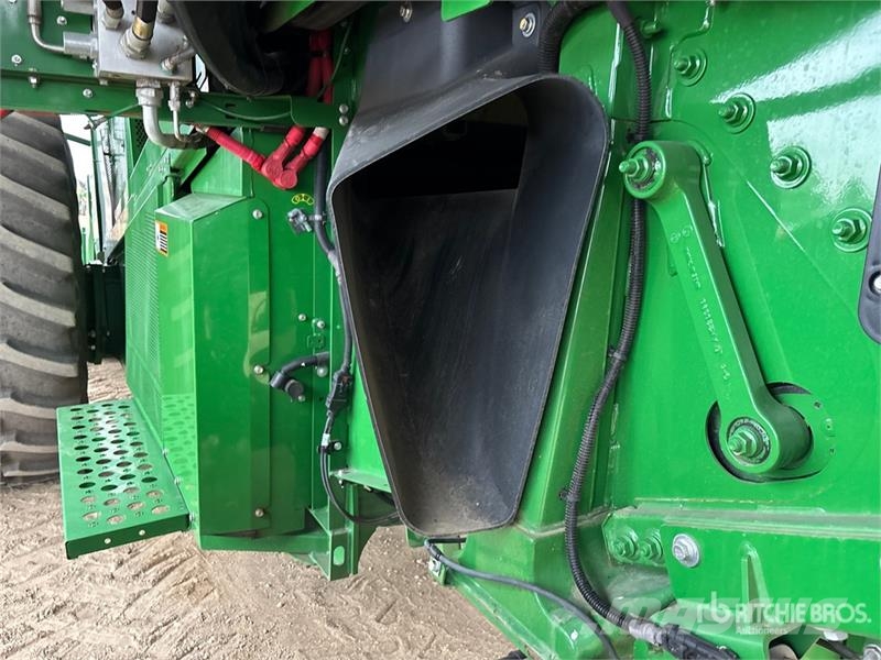 John Deere S790 Combine Harvester 聯合收穫機